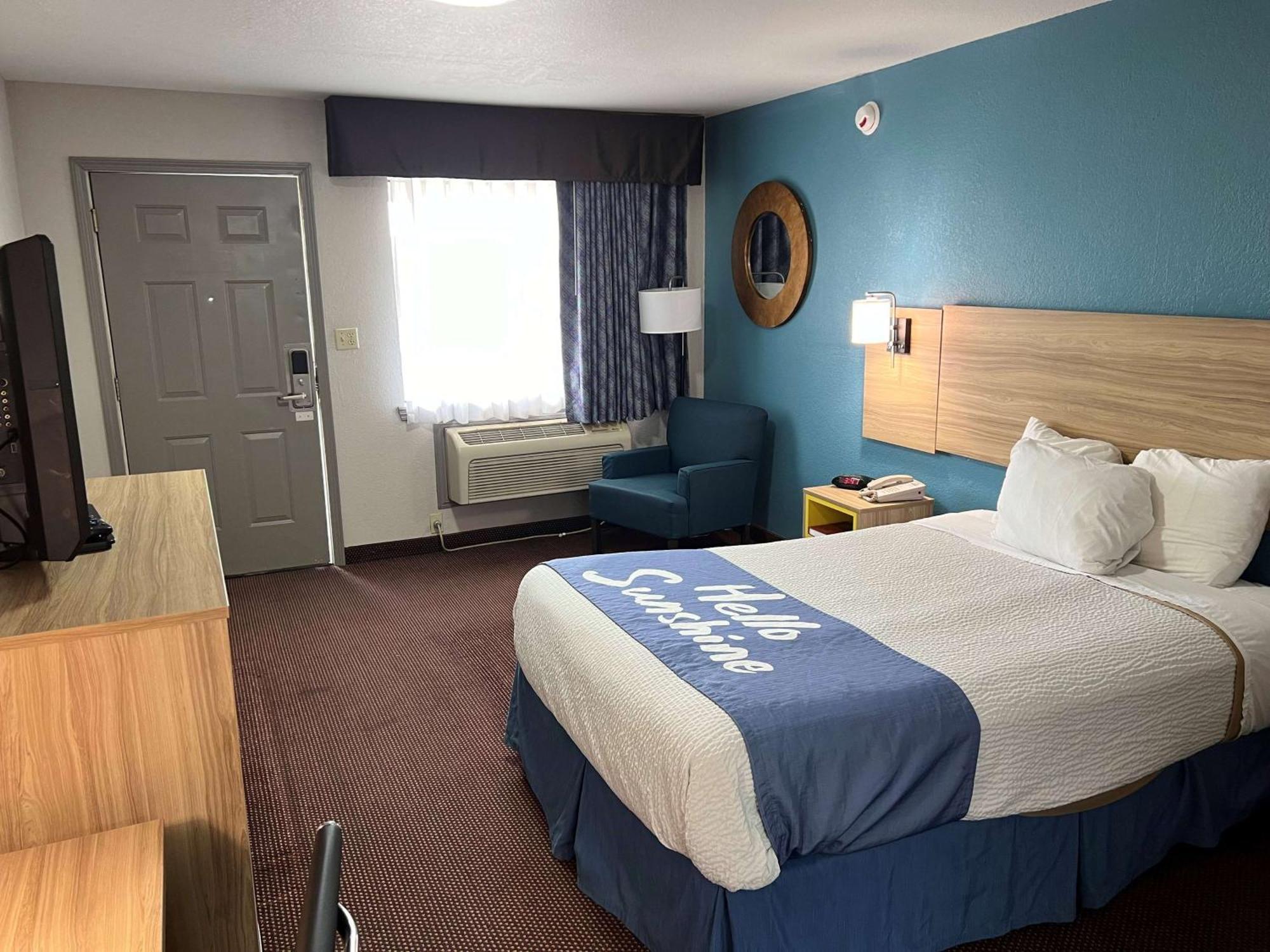 Days Inn By Wyndham Pratt Extérieur photo